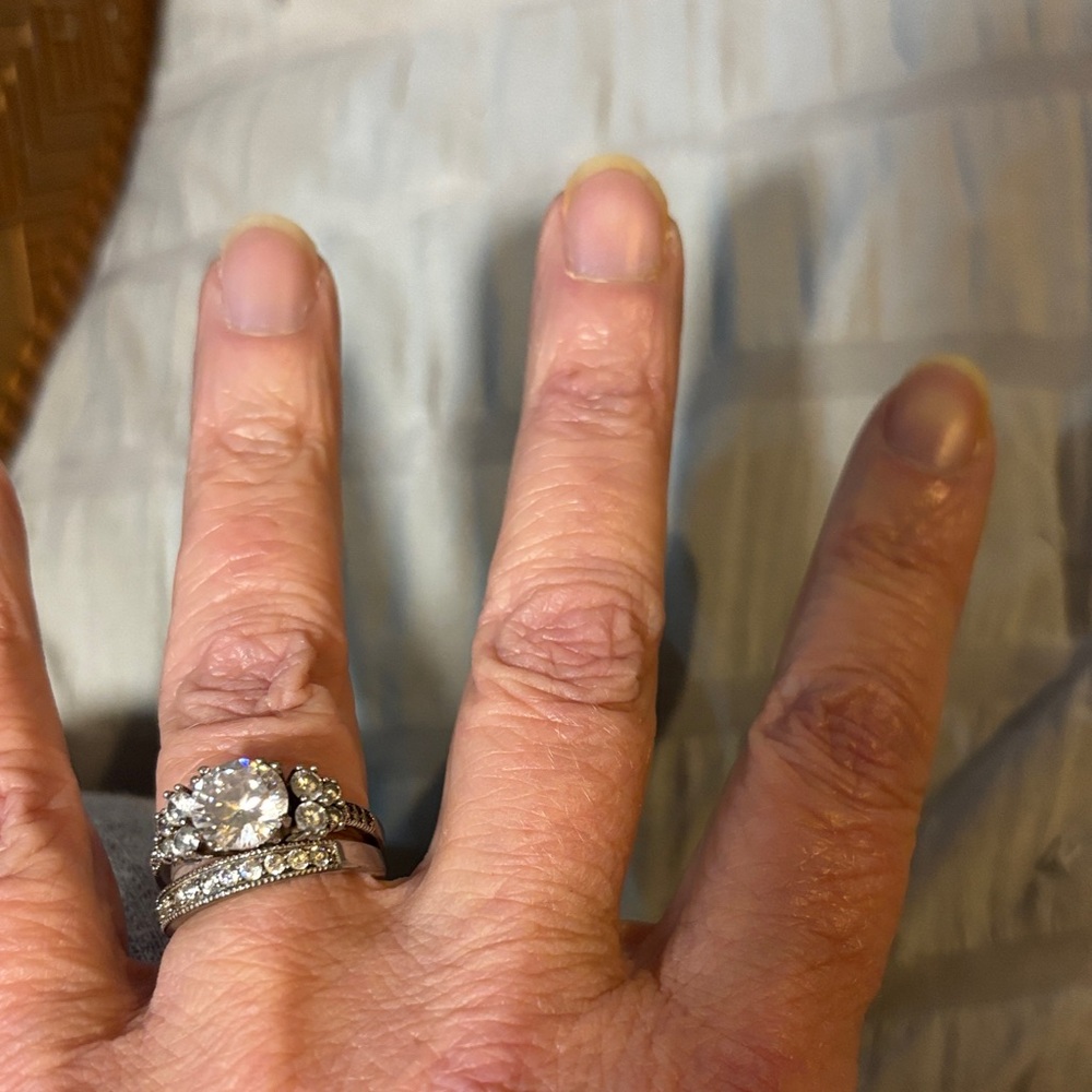 Elegant Silver Diamond Ring Set